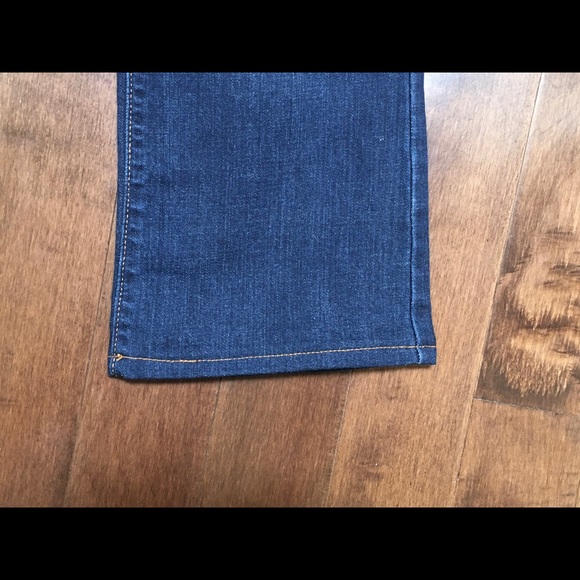 Old Navy Sweetheart Boot Cut Jeans Size 2 Short - Like New! - Picture 4 of 4